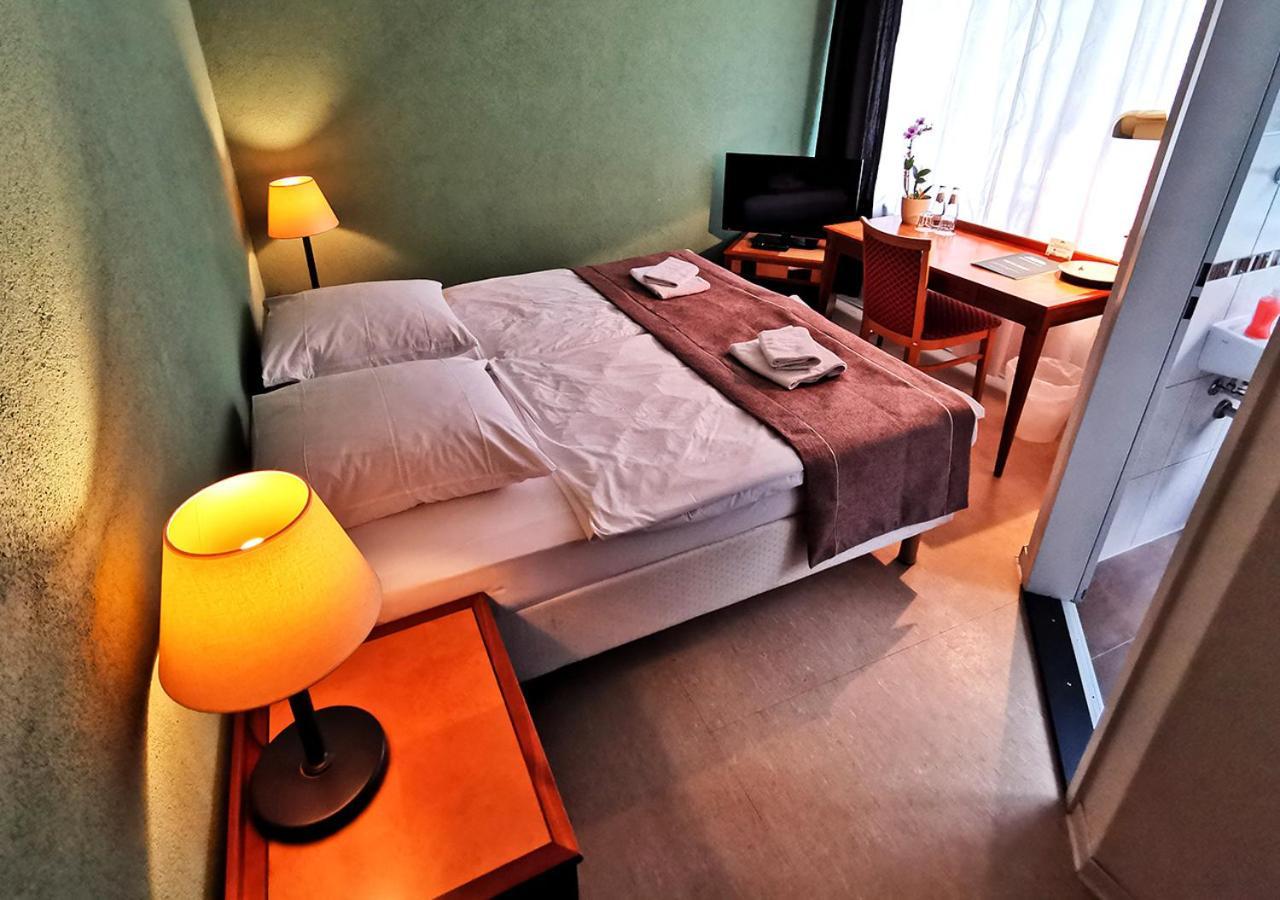 Hotel Spreewaldschule 郎根拉萨 外观 照片