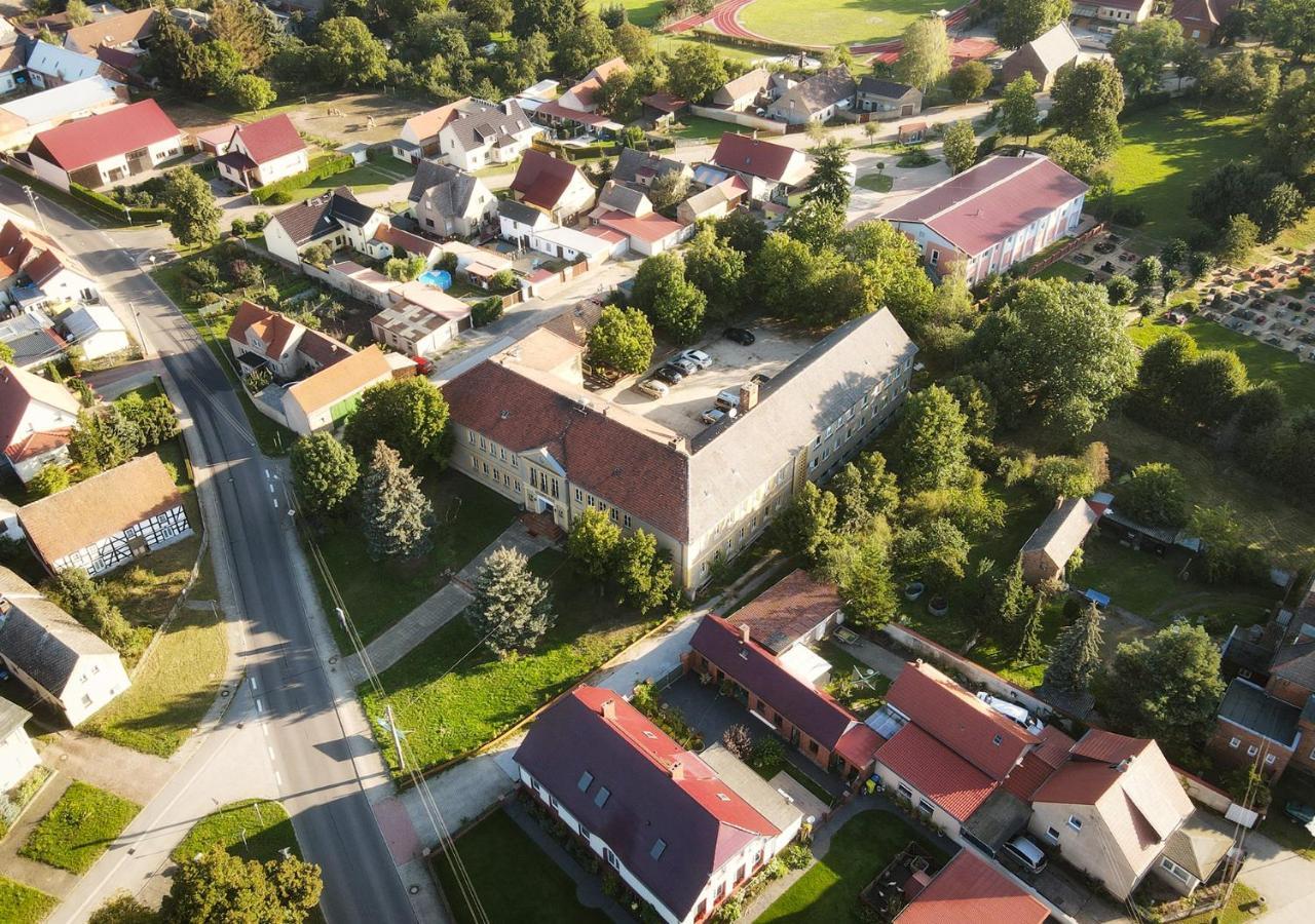 Hotel Spreewaldschule 郎根拉萨 外观 照片