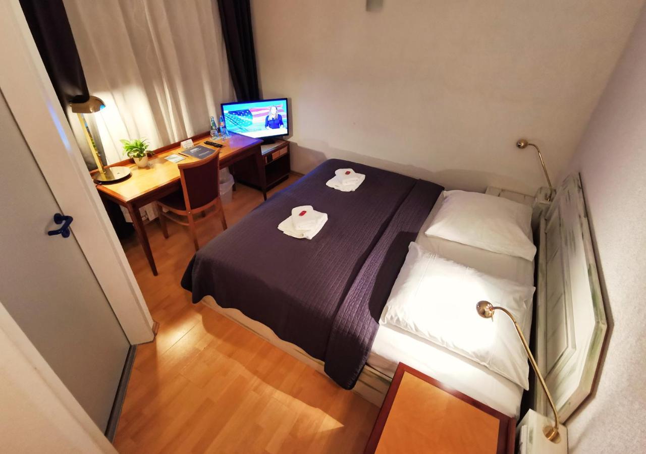 Hotel Spreewaldschule 郎根拉萨 外观 照片