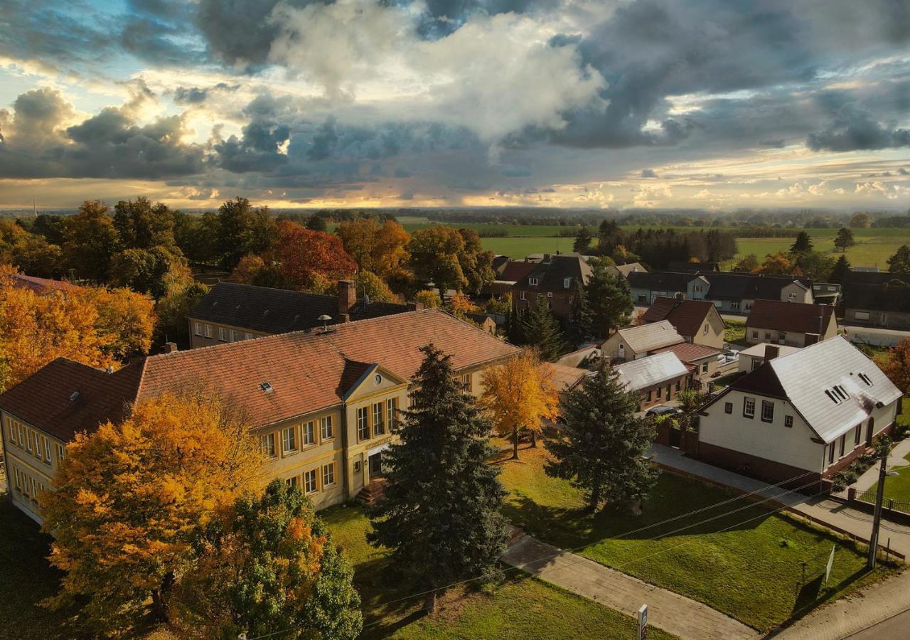 Hotel Spreewaldschule 郎根拉萨 外观 照片