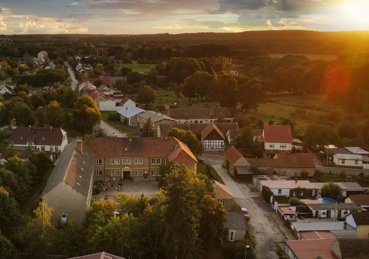 Hotel Spreewaldschule 郎根拉萨 外观 照片