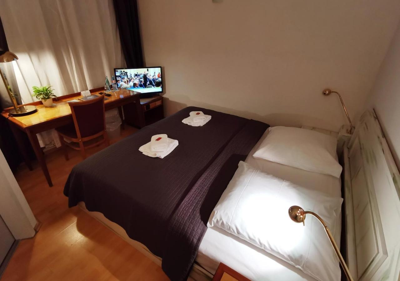 Hotel Spreewaldschule 郎根拉萨 外观 照片