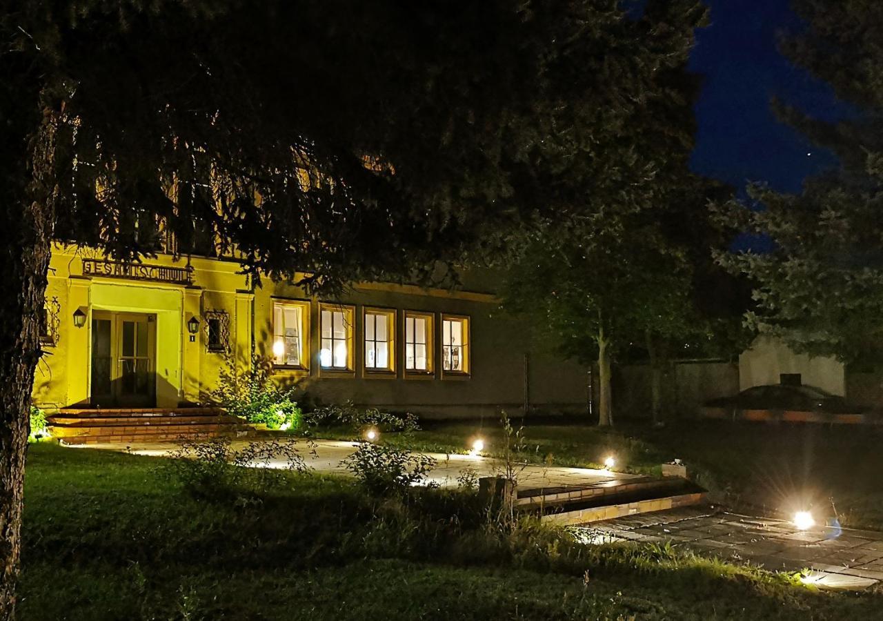 Hotel Spreewaldschule 郎根拉萨 外观 照片